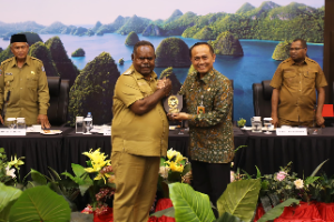 Dari Bumi Cenderawasih, Kemenko Polkam Kawal Pemerataan Internet Dan Transformasi Digital Papua...